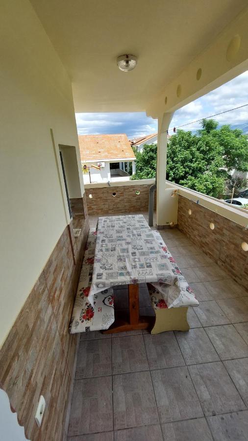 Apartments Luna Stan Trigraci Екстер'єр фото