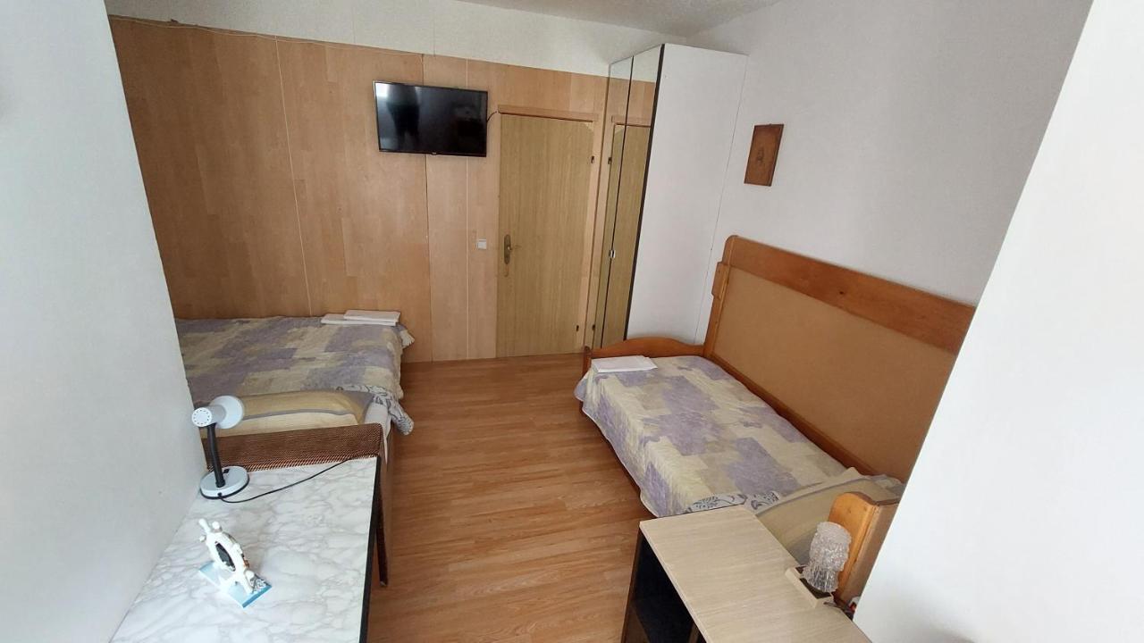 Apartments Luna Stan Trigraci Екстер'єр фото