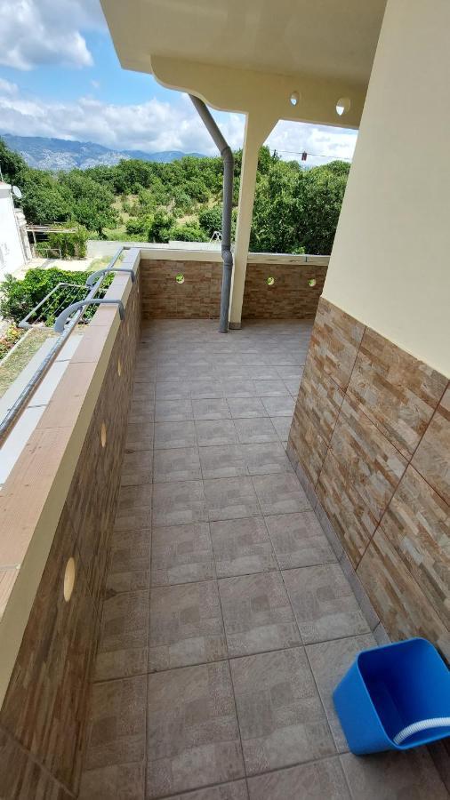 Apartments Luna Stan Trigraci Екстер'єр фото